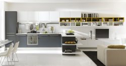 Gorgeous in green house